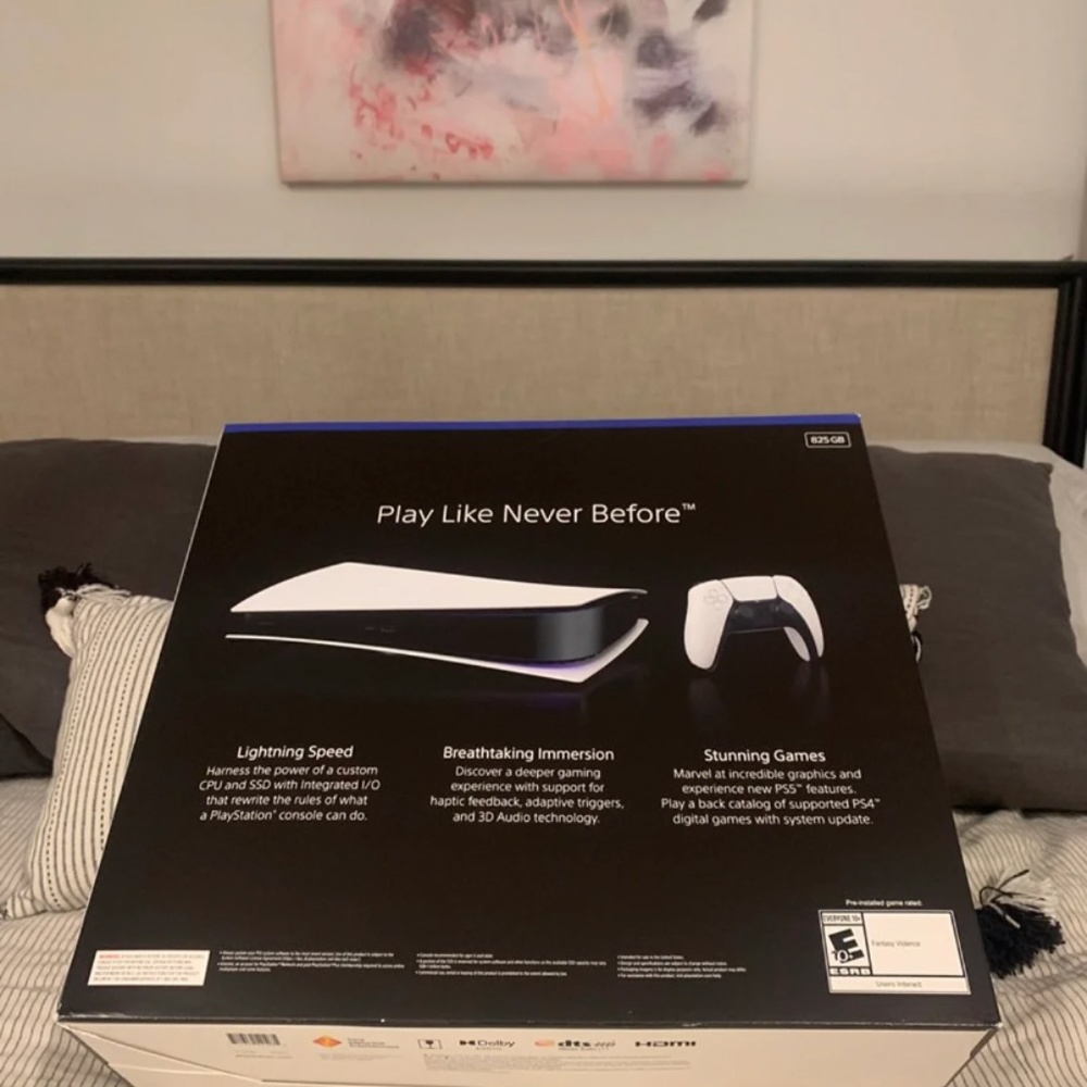 Ps5 digital version - Picture 2 of 2